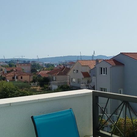 Urban Apartment Vukic Trogir Exterior photo